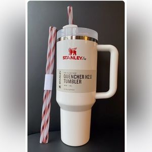 Brand new in box Stanley.Cyber Monday Limited Edition.Sold out! Mistletoe Twist!